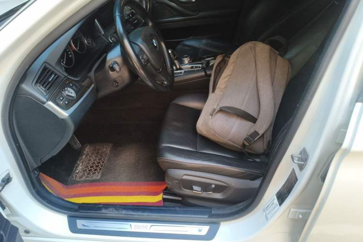 Used BMW 5 Series 2014 525Li Luxury Design Package Left Front Seat