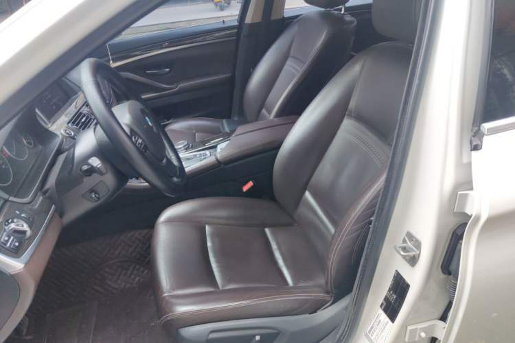 Used BMW 5 Series 2014 525Li Luxury Design Package Left Front Seat