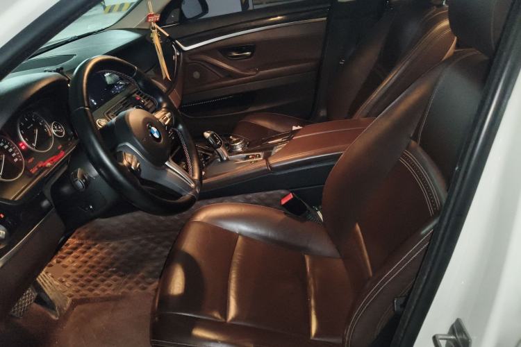 Used BMW 5 Series 2014 525Li Luxury Design Package Left Front Seat