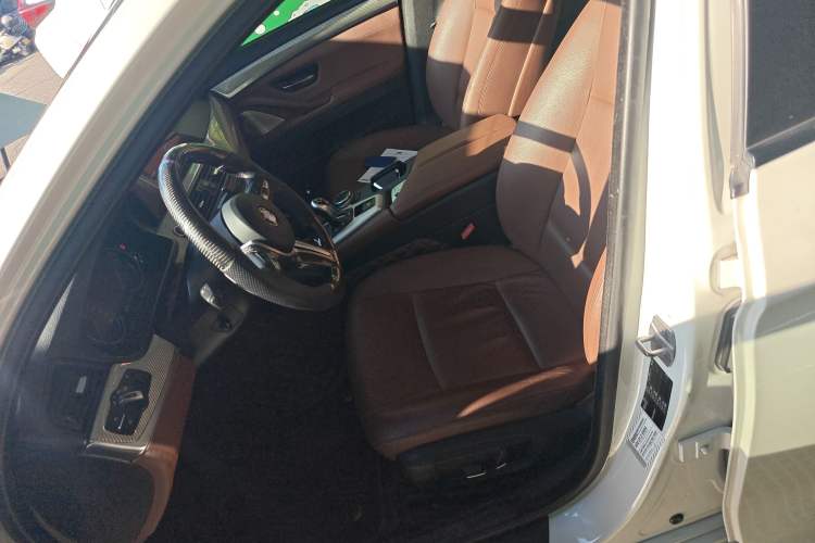 Used BMW 5 Series 2014 520i Touring Edition Left Front Seat