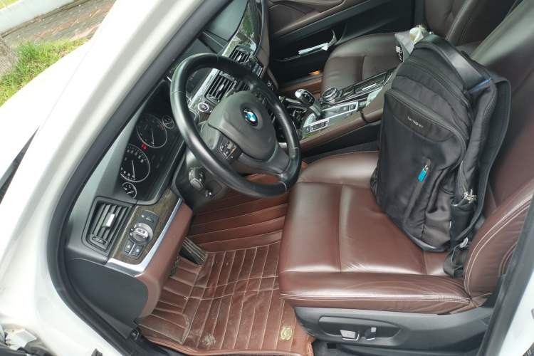 Used BMW 5 Series 2014 525Li Luxury Design Package Left Front Seat
