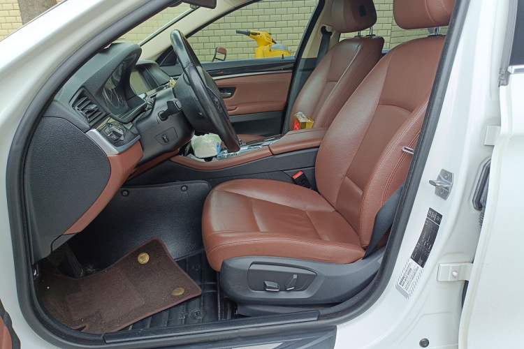 Used BMW 5 Series 2014 520Li Elegant Model Left Front Seat