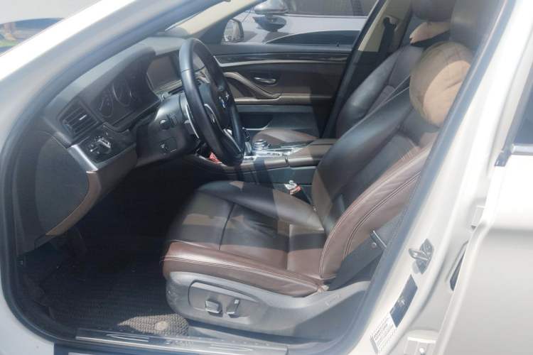 Used BMW 5 Series 2014 525Li Luxury Design Package Left Front Seat