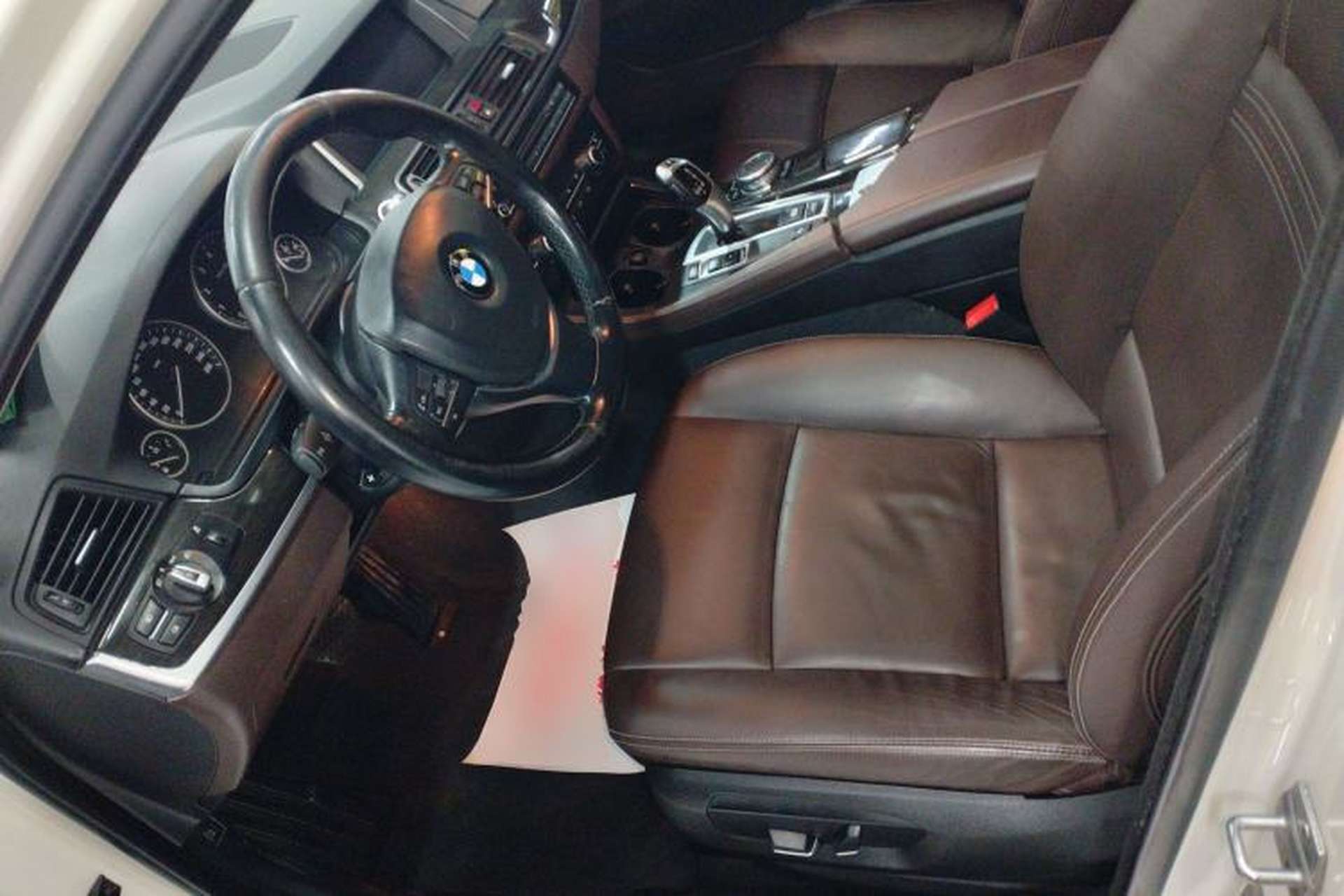 Used BMW 5 Series 2014 525Li Luxury Design Package Left Front Seat