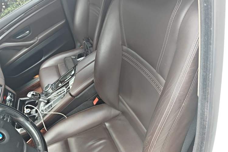 Used BMW 5 Series 2014 525Li Luxury Design Package Left Front Seat