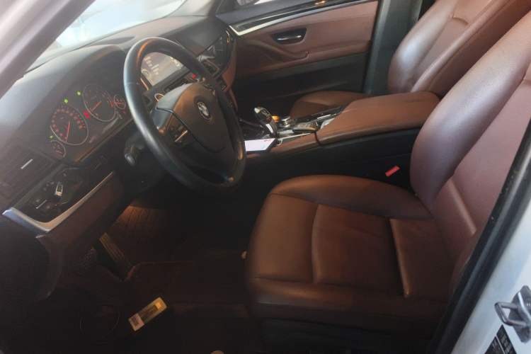 Used BMW 5 Series 2014 520i Elegant Edition Left Front Seat