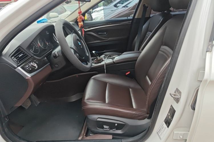 Used BMW 5 Series 2014 525Li Luxury Design Package Left Front Seat
