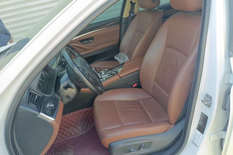 Used BMW 5 Series 2014 520Li Elegant Model Left Front Seat