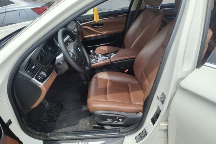 Used BMW 5 Series 2014 528Li xDrive Premium Edition Left Front Seat