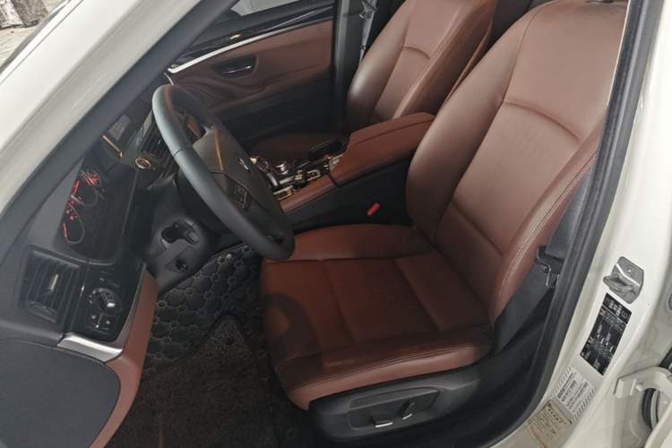 Used BMW 5 Series 2014 520i Elegant Edition Left Front Seat