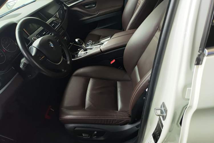 Used BMW 5 Series 2014 525Li Luxury Design Package Left Front Seat