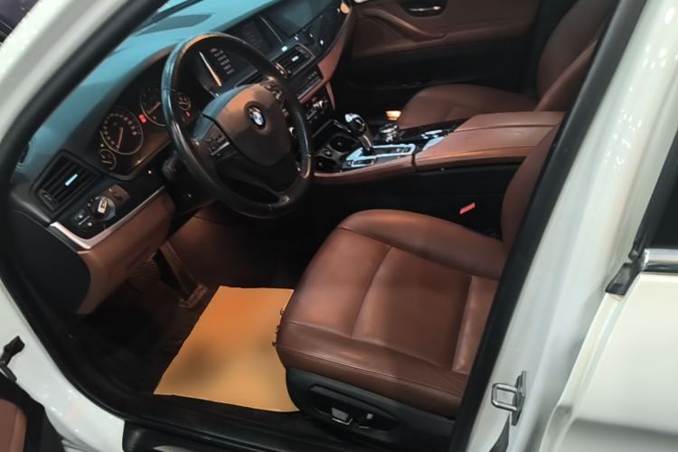 Used BMW 5 Series 2014 520Li Elegant Model Left Front Seat