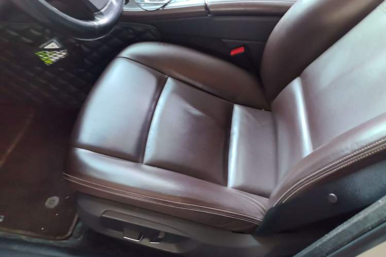 Used BMW 5 Series 2014 525Li Luxury Design Package Left Front Seat