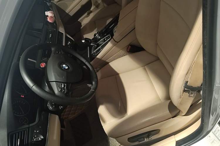 Used BMW 5 Series 2014 520Li Elegant Model Left Front Seat