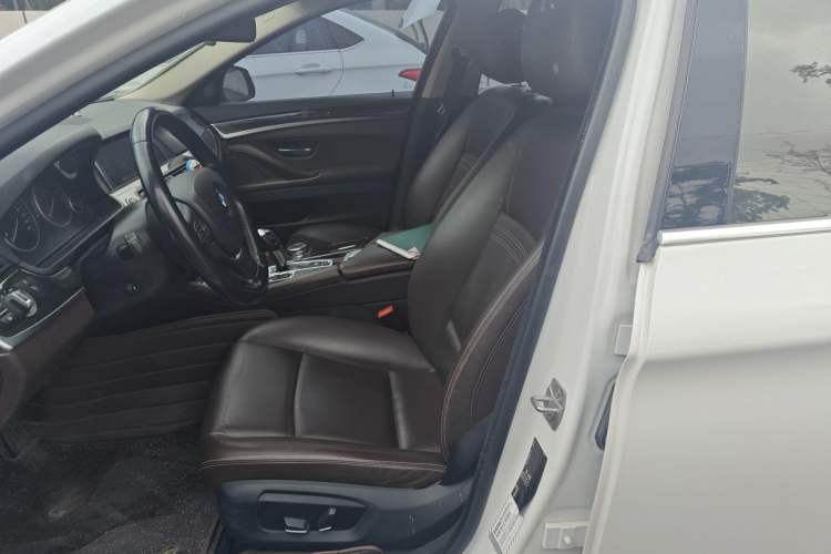 Used BMW 5 Series 2014 525Li Luxury Design Package Left Front Seat