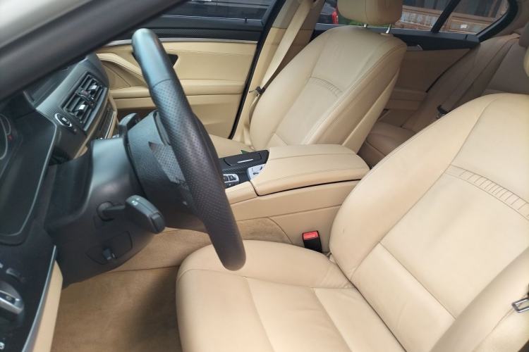 Used BMW 5 Series 2014 525Li Luxury Design Package Left Front Seat