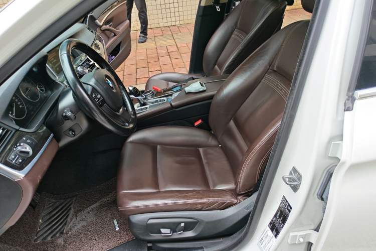 Used BMW 5 Series 2014 525Li Luxury Design Package Left Front Seat