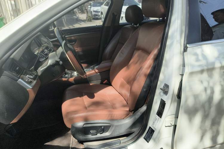 Used BMW 5 Series 2014 525Li Leading Model Left Front Seat
