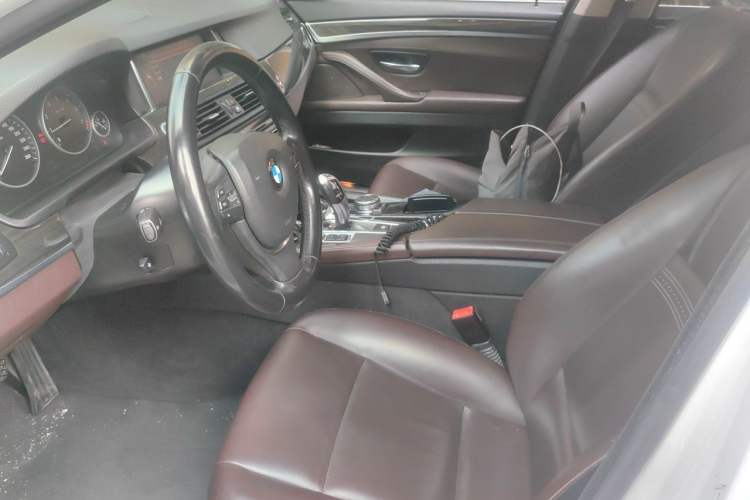 Used BMW 5 Series 2014 525Li Luxury Design Package Left Front Seat