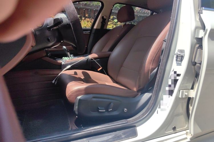 Used BMW 5 Series 2014 520Li Elegant Model Left Front Seat