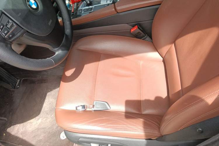 Used BMW 5 Series 2014 525Li Leading Model Left Front Seat