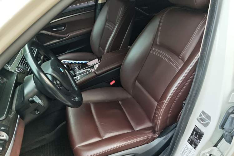 Used BMW 5 Series 2014 525Li Luxury Design Package Left Front Seat