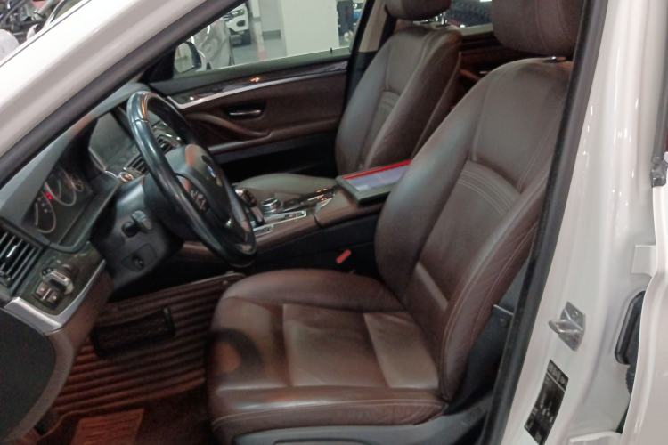 Used BMW 5 Series 2014 525Li Luxury Design Package Left Front Seat
