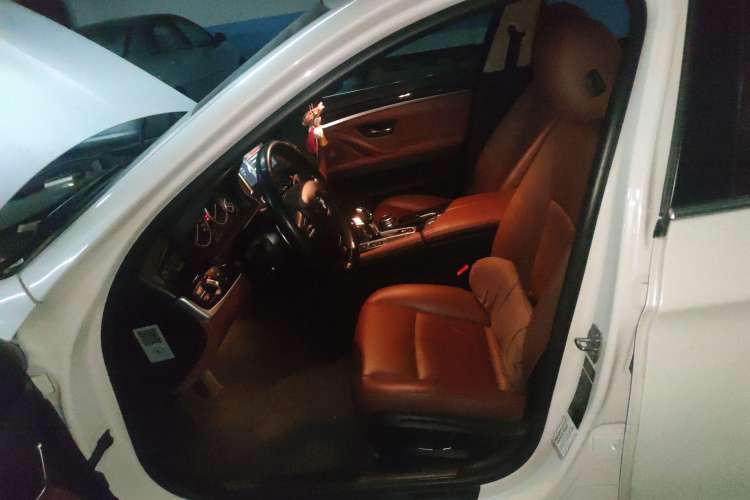 Used BMW 5 Series 2014 520i Touring Edition Left Front Seat