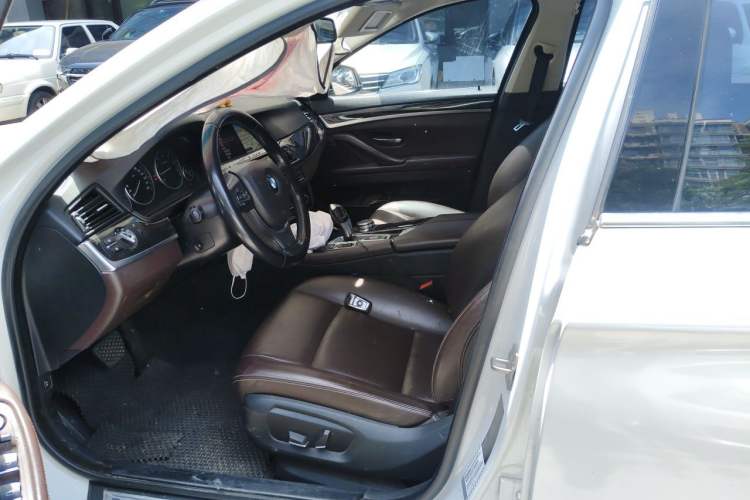 Used BMW 5 Series 2014 525Li Luxury Design Package Left Front Seat