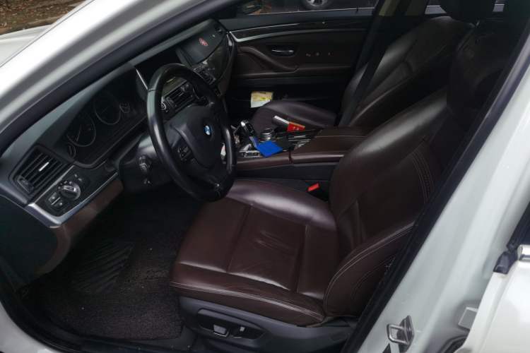 Used BMW 5 Series 2014 525Li Luxury Design Package Left Front Seat