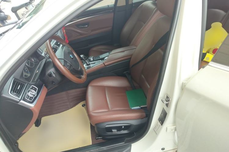 Used BMW 5 Series 2014 525Li Luxury Design Package Left Front Seat