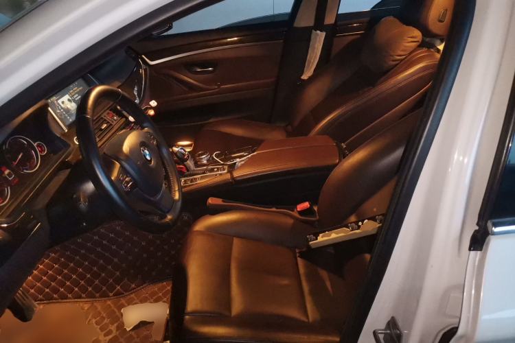 Used BMW 5 Series 2014 525Li Luxury Design Package Left Front Seat