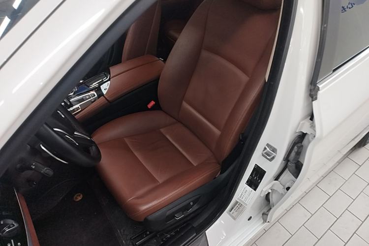Used BMW 5 Series 2014 525Li Leading Model Left Front Seat