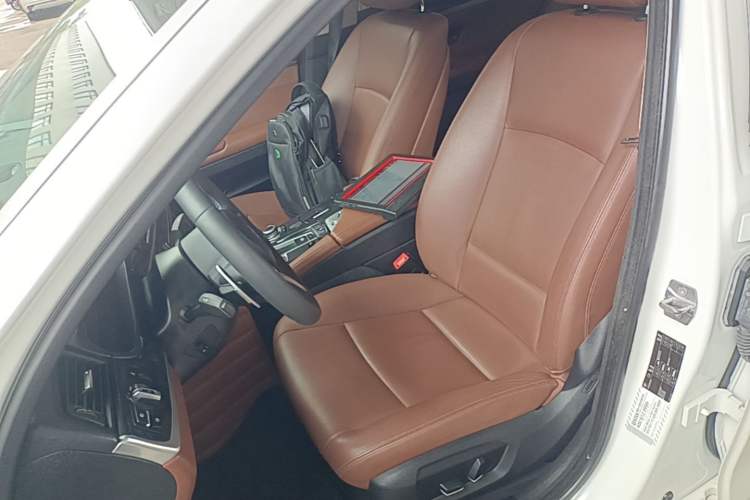 Used BMW 5 Series 2014 520Li Elegant Model Left Front Seat