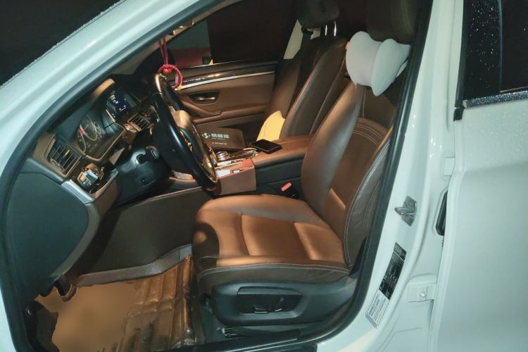 Used BMW 5 Series 2014 525Li Luxury Design Package Left Front Seat