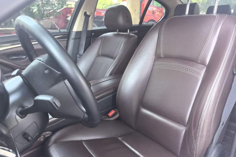 Used BMW 5 Series 2014 525Li Luxury Design Package Left Front Seat