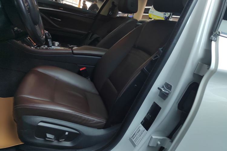 Used BMW 5 Series 2014 525Li Luxury Design Package Left Front Seat