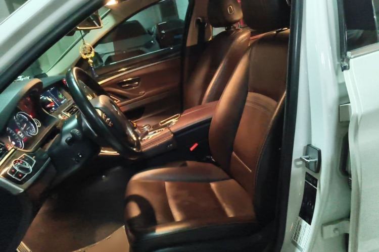 Used BMW 5 Series 2014 525Li Luxury Design Package Left Front Seat