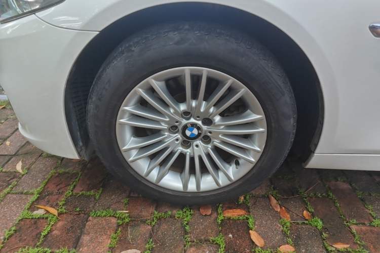 Used BMW 5 Series 2014 525Li Leading Model Left Front Wheel Hub