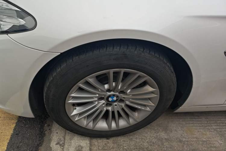 Used BMW 5 Series 2014 525Li Leading Model Left Front Wheel Hub