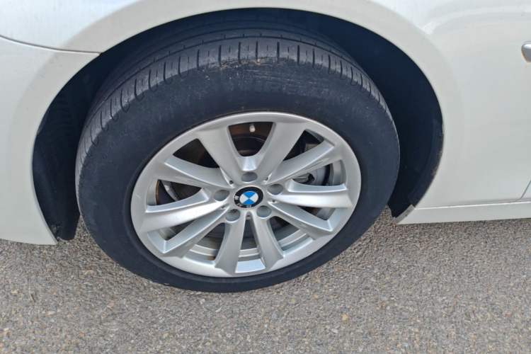 Used BMW 5 Series 2014 520Li Elegant Model Left Front Wheel Hub