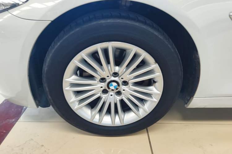 Used BMW 5 Series 2014 525Li Leading Model Left Front Wheel Hub