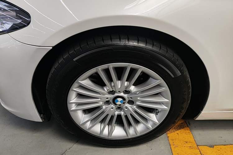 Used BMW 5 Series 2014 525Li Leading Model Left Front Wheel Hub