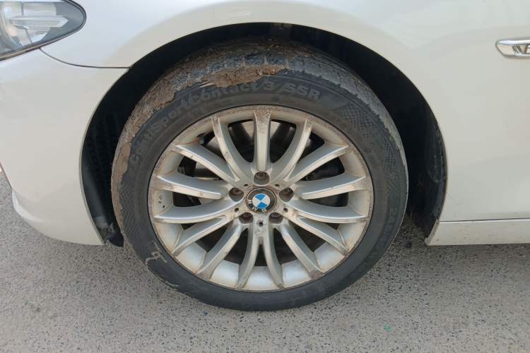 Used BMW 5 Series 2014 525Li Luxury Design Package Left Front Wheel Hub