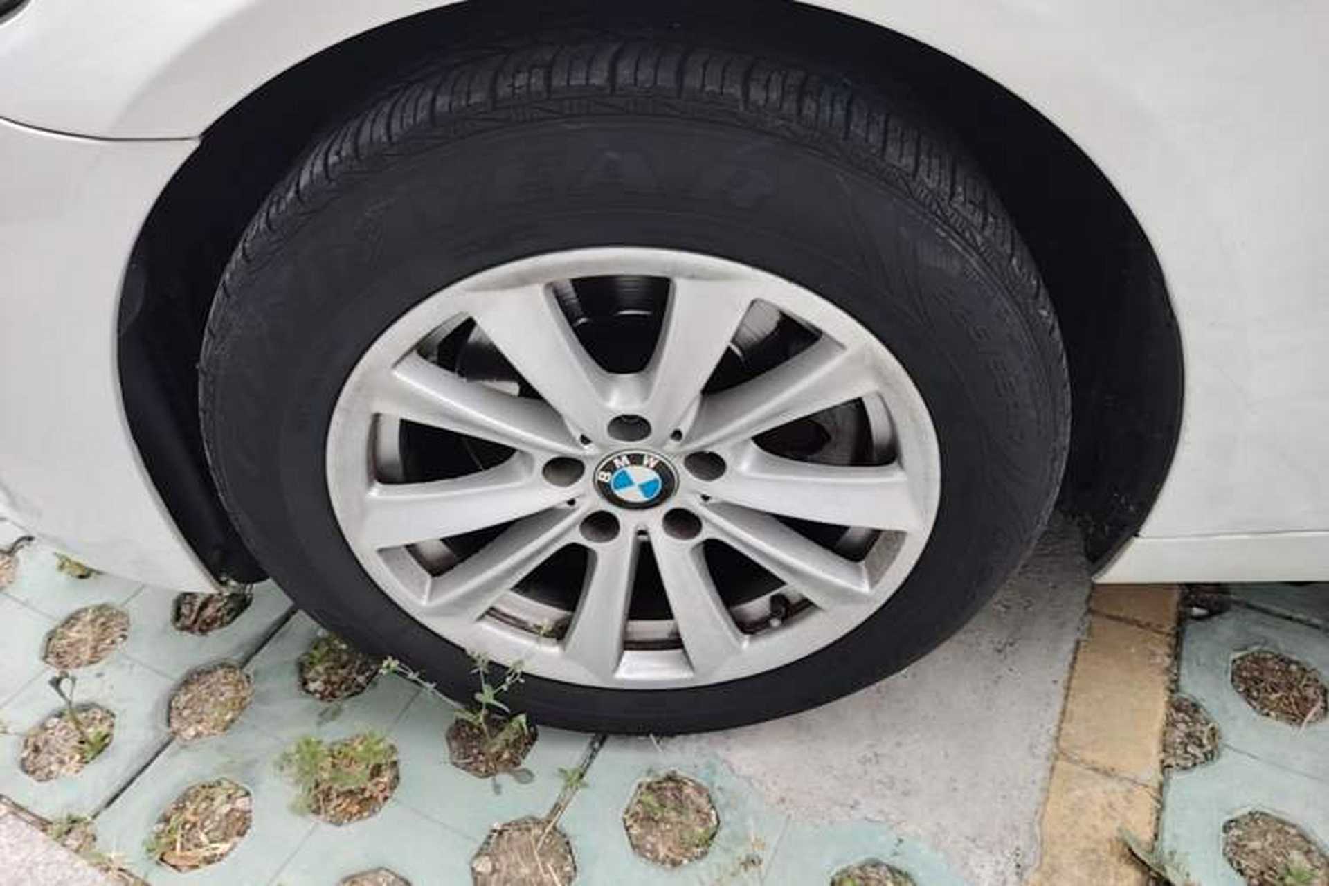 Used BMW 5 Series 2014 520Li Elegant Model Left Front Wheel Hub