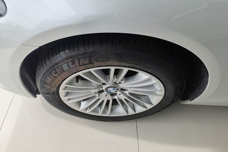 Used BMW 5 Series 2014 525Li Leading Model Left Front Wheel Hub