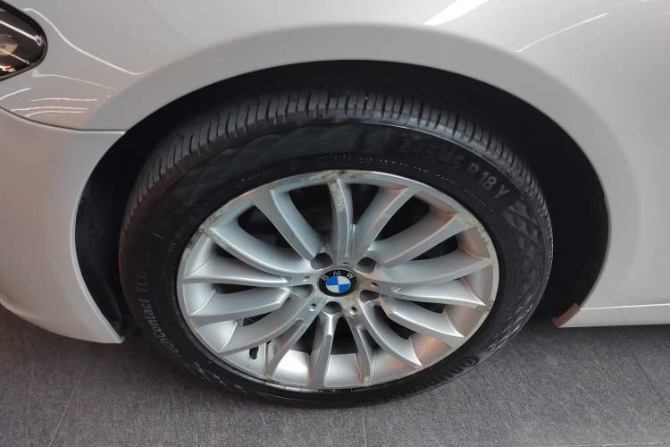 Used BMW 5 Series 2014 525Li Luxury Design Package Left Front Wheel Hub