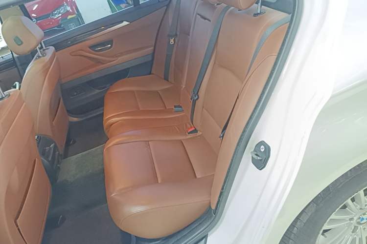 Used BMW 5 Series 2014 525Li Leading Model Left Rear Seat