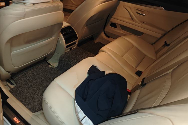 Used BMW 5 Series 2014 525Li Luxury Design Package Left Rear Seat