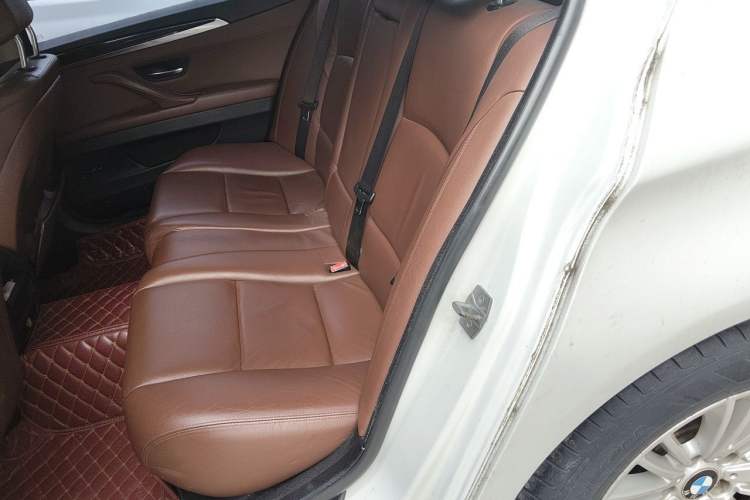 Used BMW 5 Series 2014 525Li Leading Model Left Rear Seat